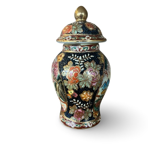 Vintage Japanese Satsuma Ginger Jar - Picture 2 of 9